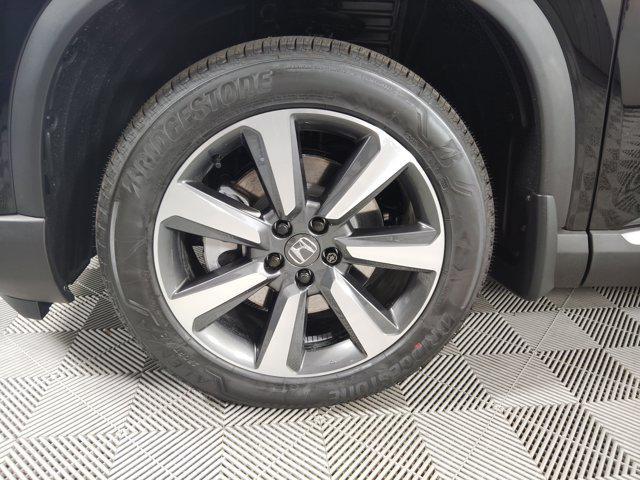 new 2025 Honda Pilot car, priced at $50,281