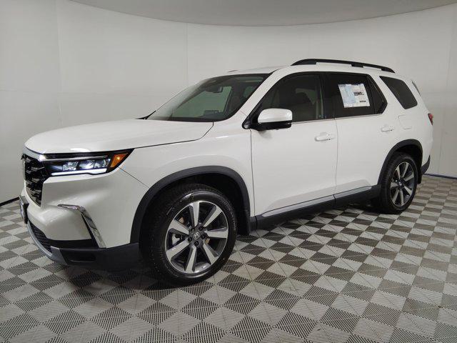 new 2025 Honda Pilot car, priced at $52,531