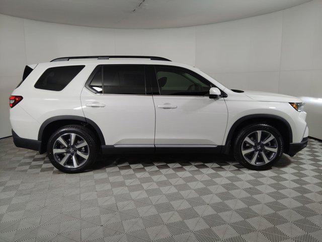 new 2025 Honda Pilot car, priced at $52,531