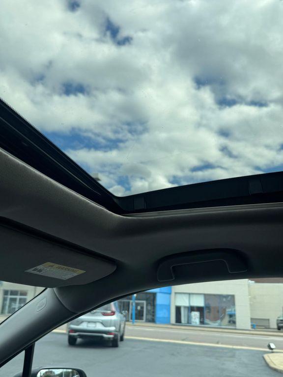 used 2022 Honda Pilot car, priced at $33,495