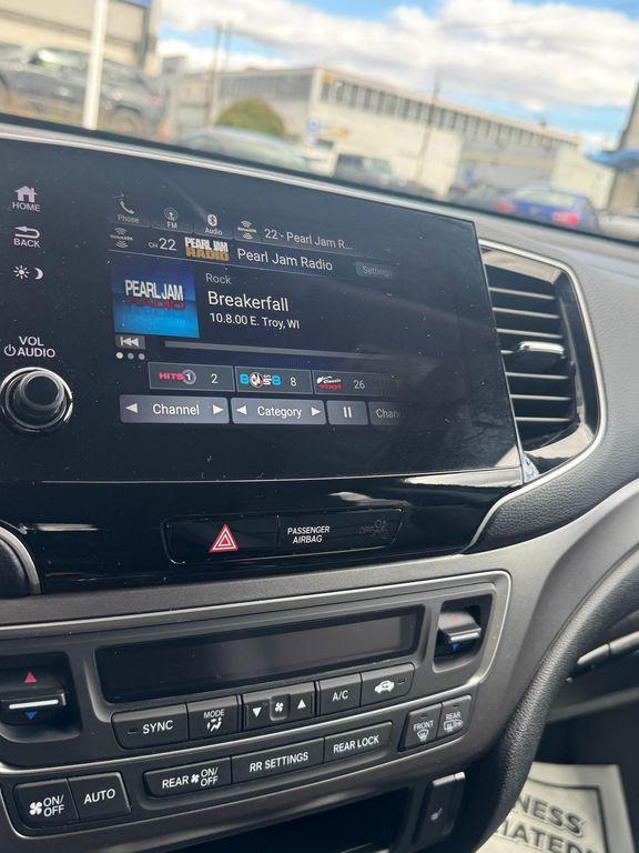 used 2022 Honda Pilot car, priced at $33,495