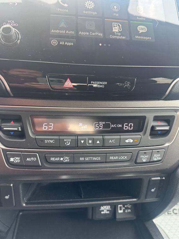 used 2022 Honda Pilot car, priced at $31,995