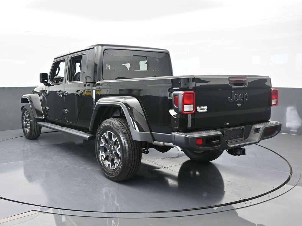 new 2025 Jeep Gladiator car