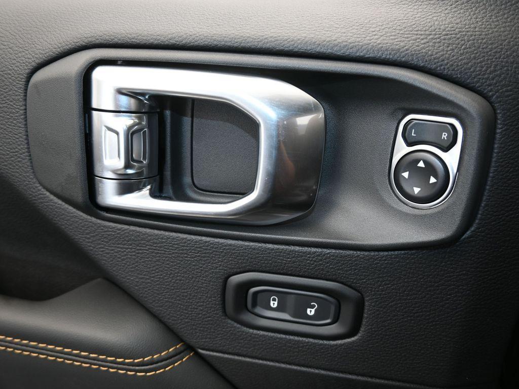 new 2025 Jeep Gladiator car