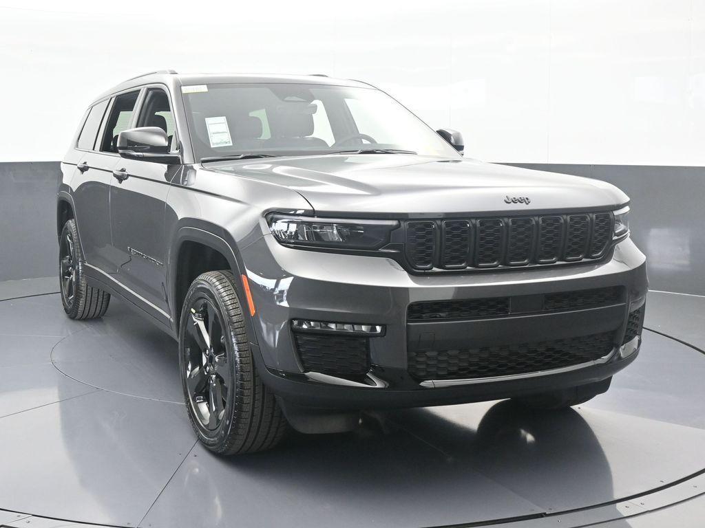 new 2025 Jeep Grand Cherokee L car