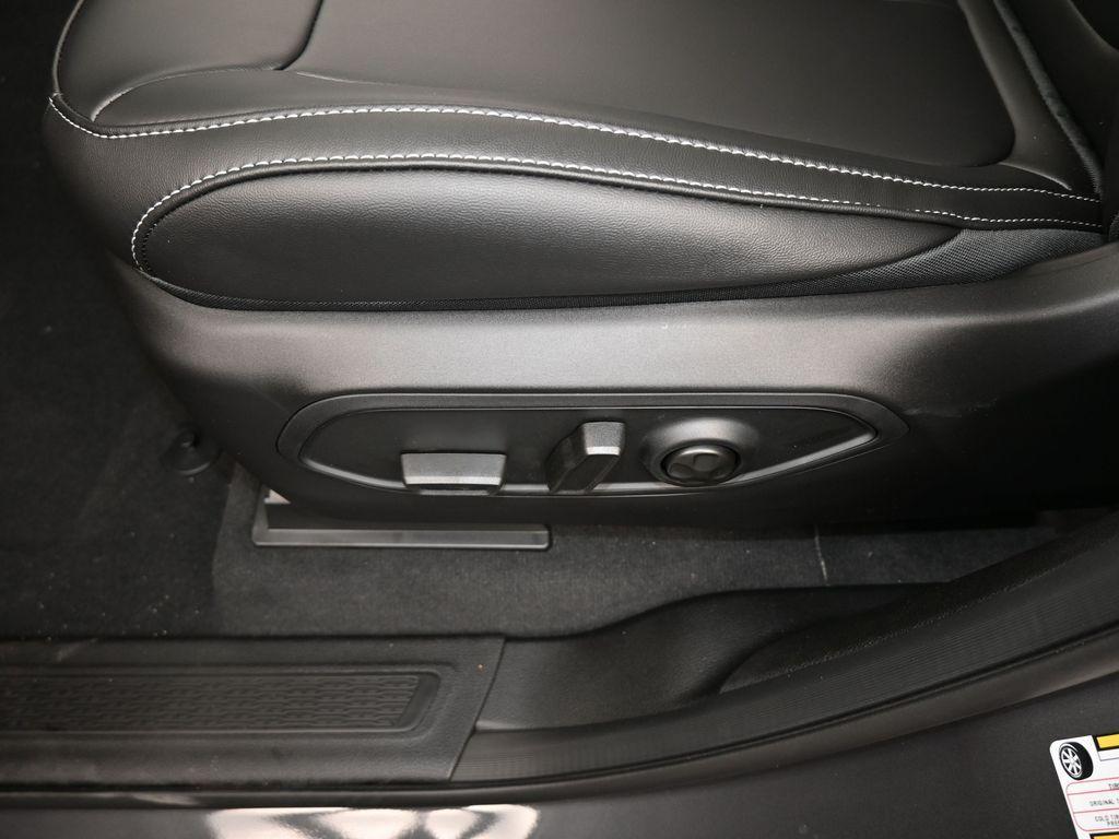 new 2025 Jeep Grand Cherokee L car