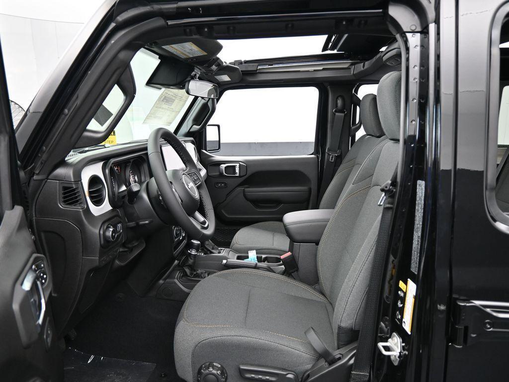 new 2025 Jeep Wrangler car
