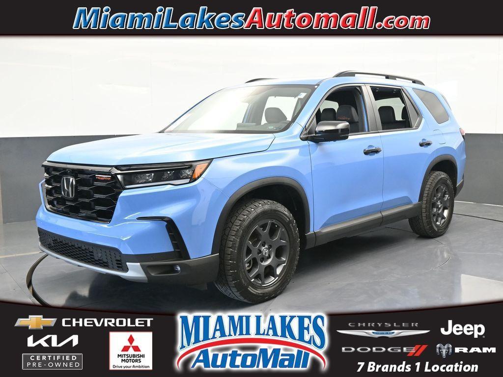 used 2025 Honda Pilot car, priced at $40,188