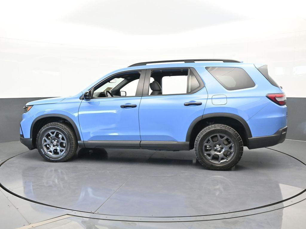 used 2025 Honda Pilot car, priced at $40,188