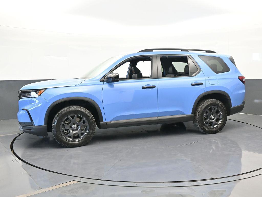 used 2025 Honda Pilot car, priced at $40,188