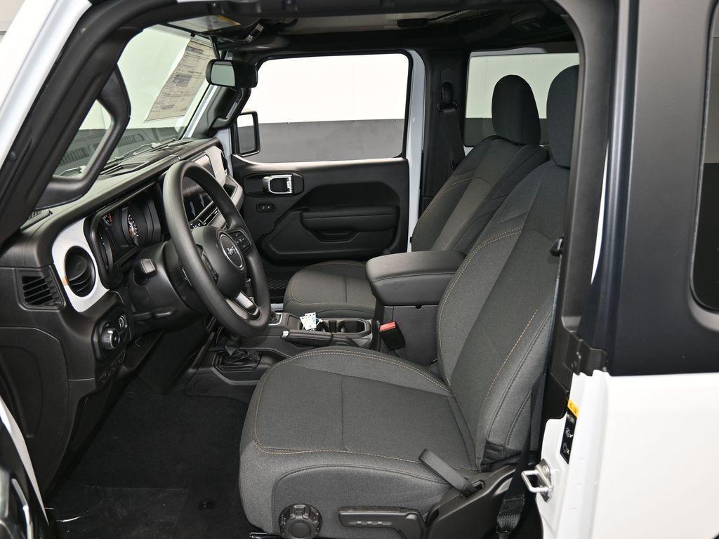 new 2025 Jeep Wrangler car