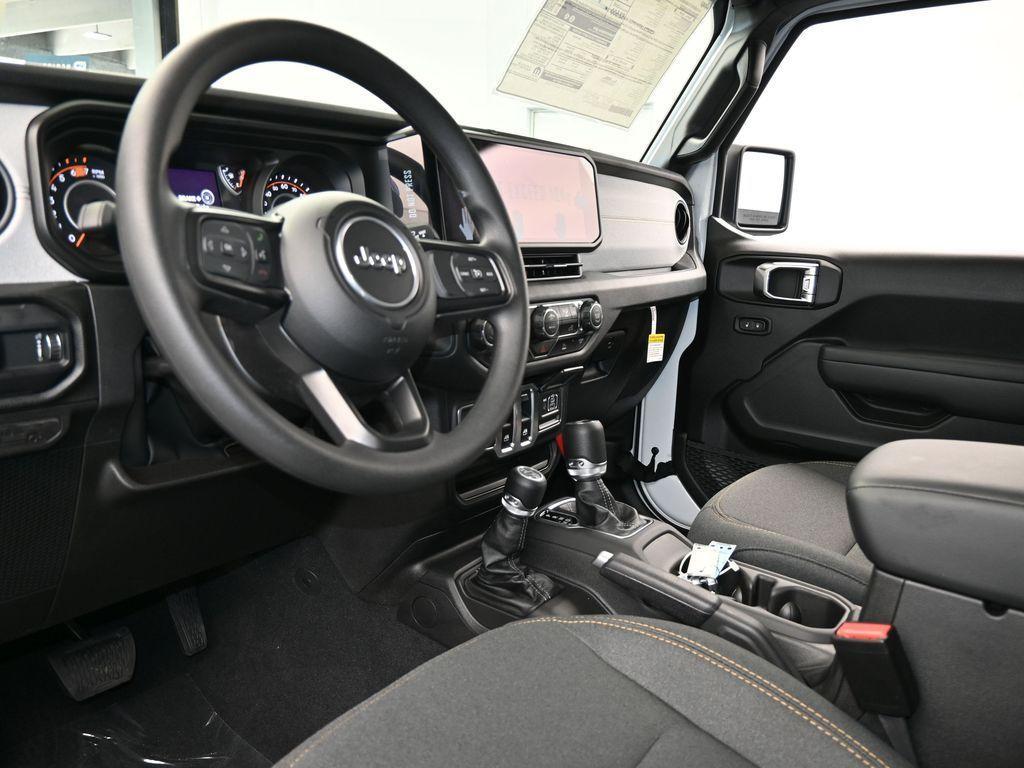 new 2025 Jeep Wrangler car