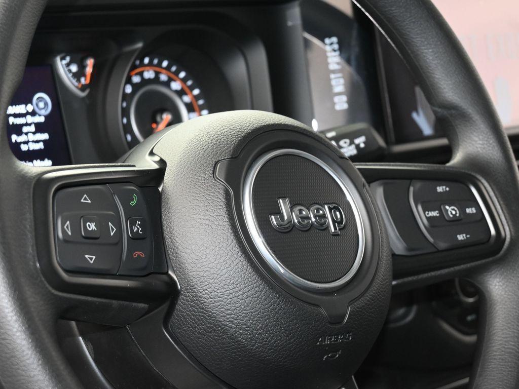 new 2025 Jeep Wrangler car