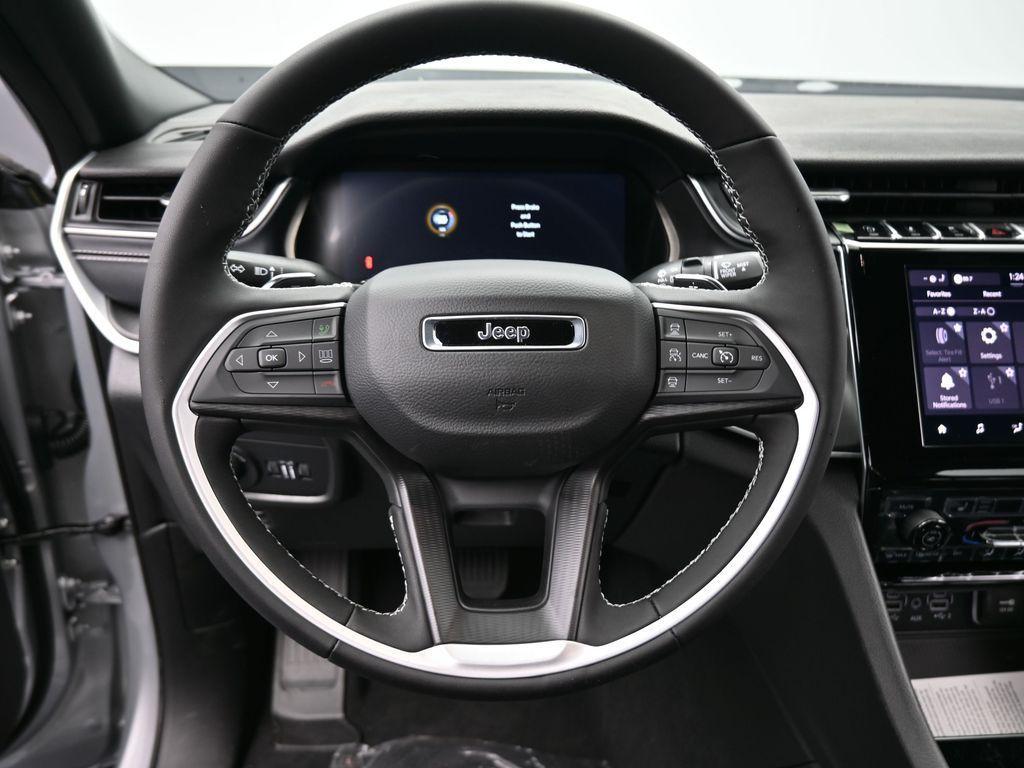 new 2024 Jeep Grand Cherokee L car, priced at $43,325