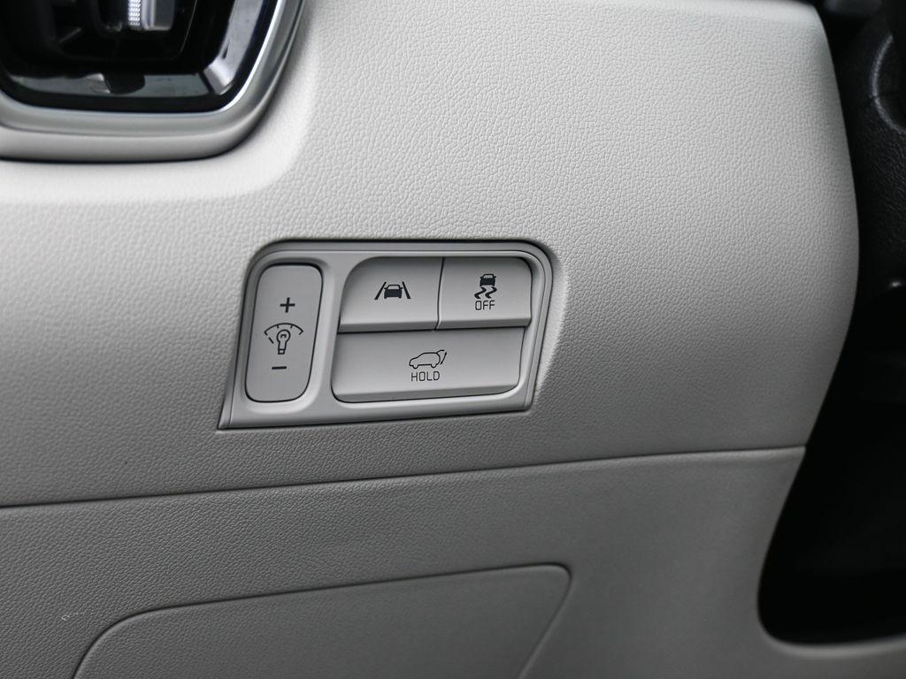 used 2023 Kia Sorento car, priced at $32,329