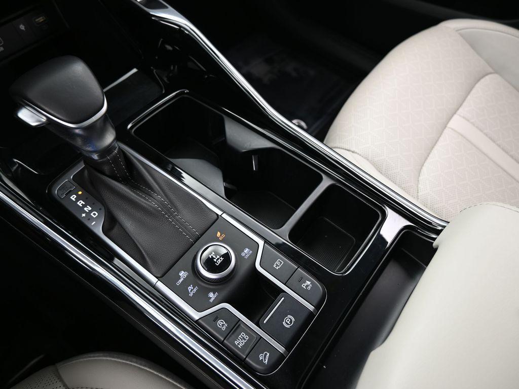 used 2023 Kia Sorento car, priced at $32,329