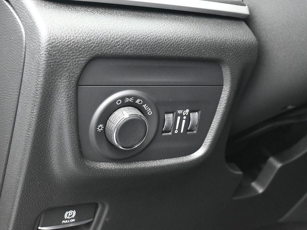 new 2025 Jeep Grand Cherokee car