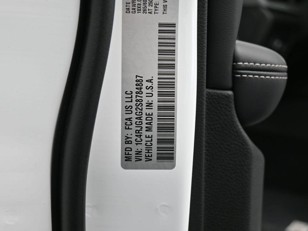 new 2025 Jeep Grand Cherokee car