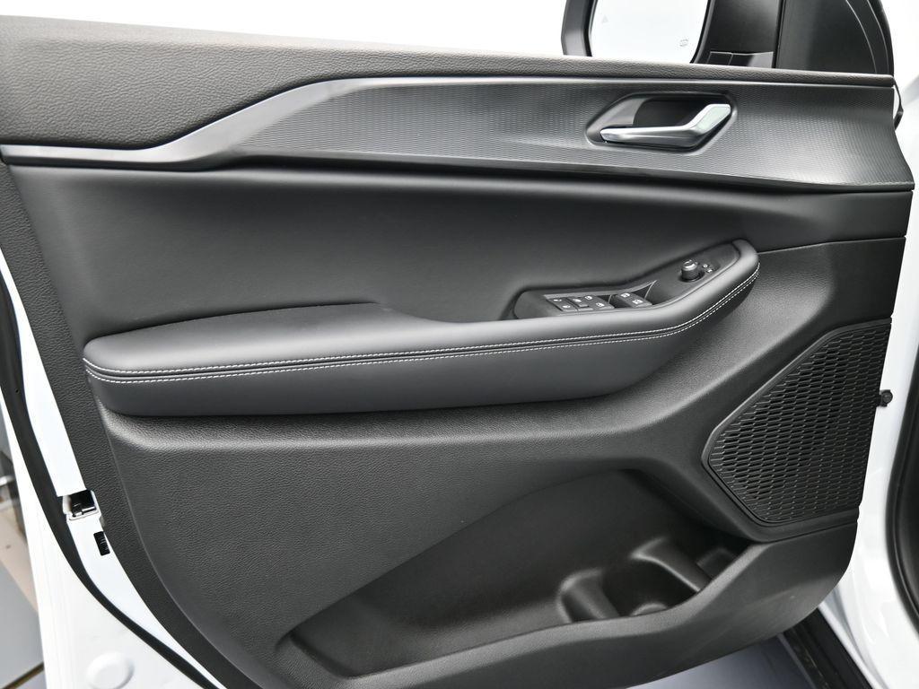 new 2025 Jeep Grand Cherokee car