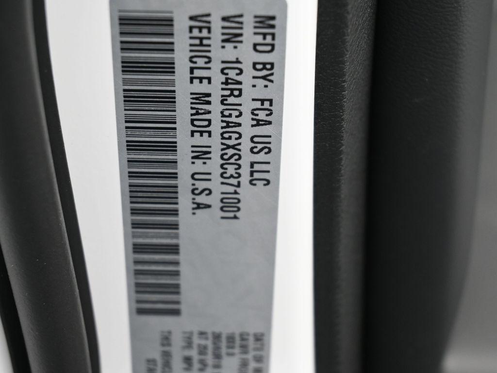 new 2025 Jeep Grand Cherokee car