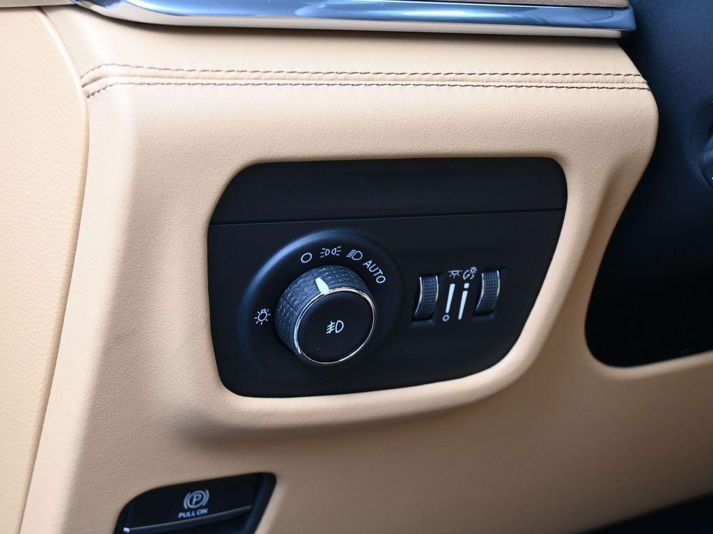 new 2025 Jeep Grand Cherokee L car