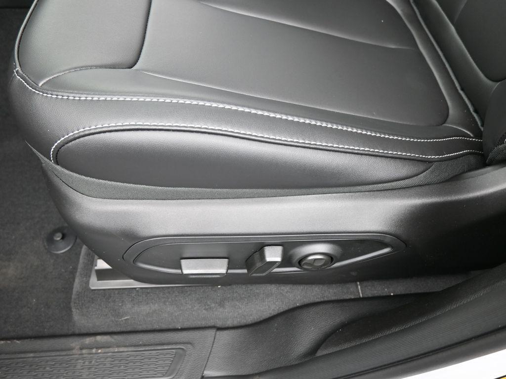 new 2025 Jeep Grand Cherokee car