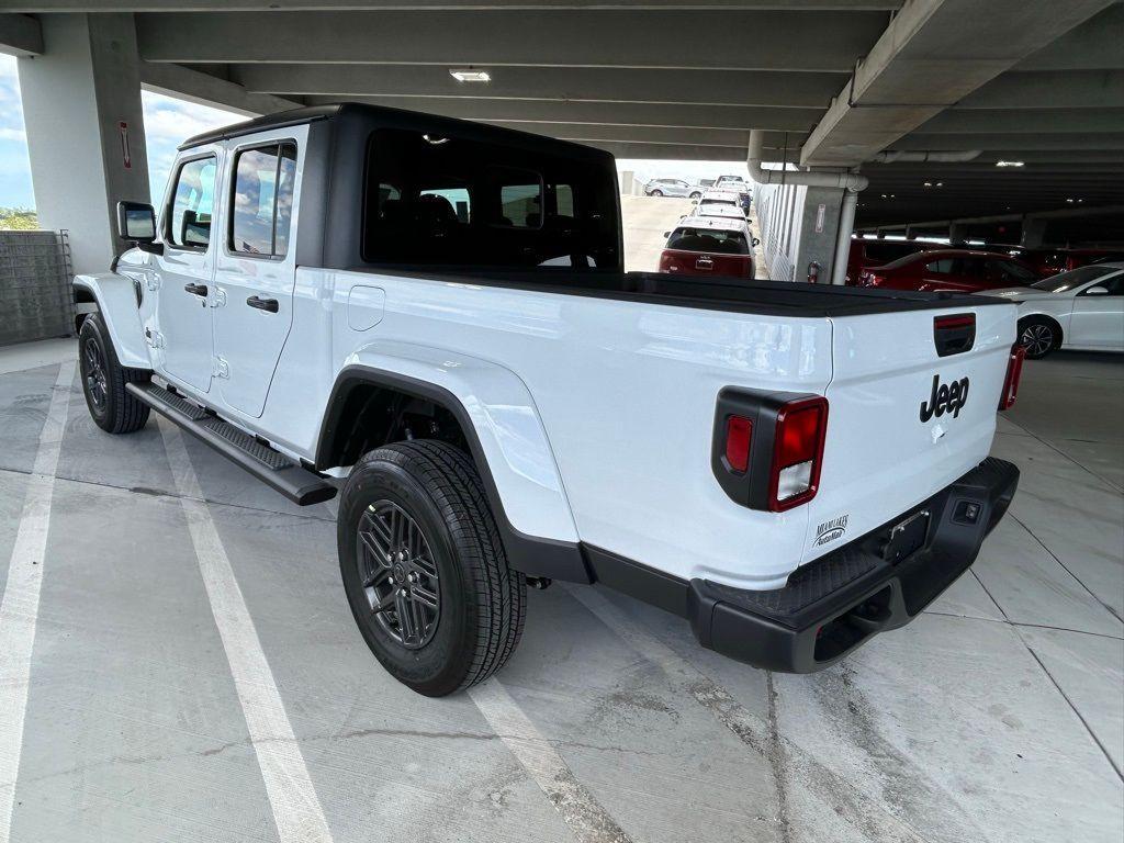 used 2024 Jeep Gladiator car, priced at $34,996