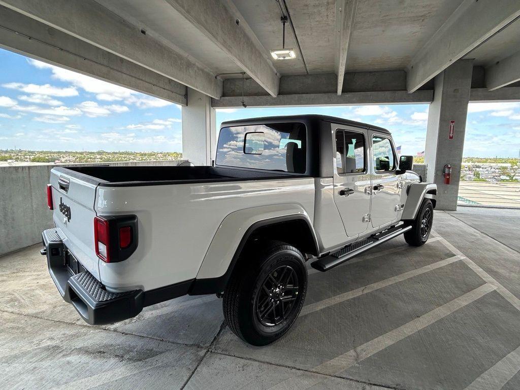 used 2024 Jeep Gladiator car, priced at $34,996