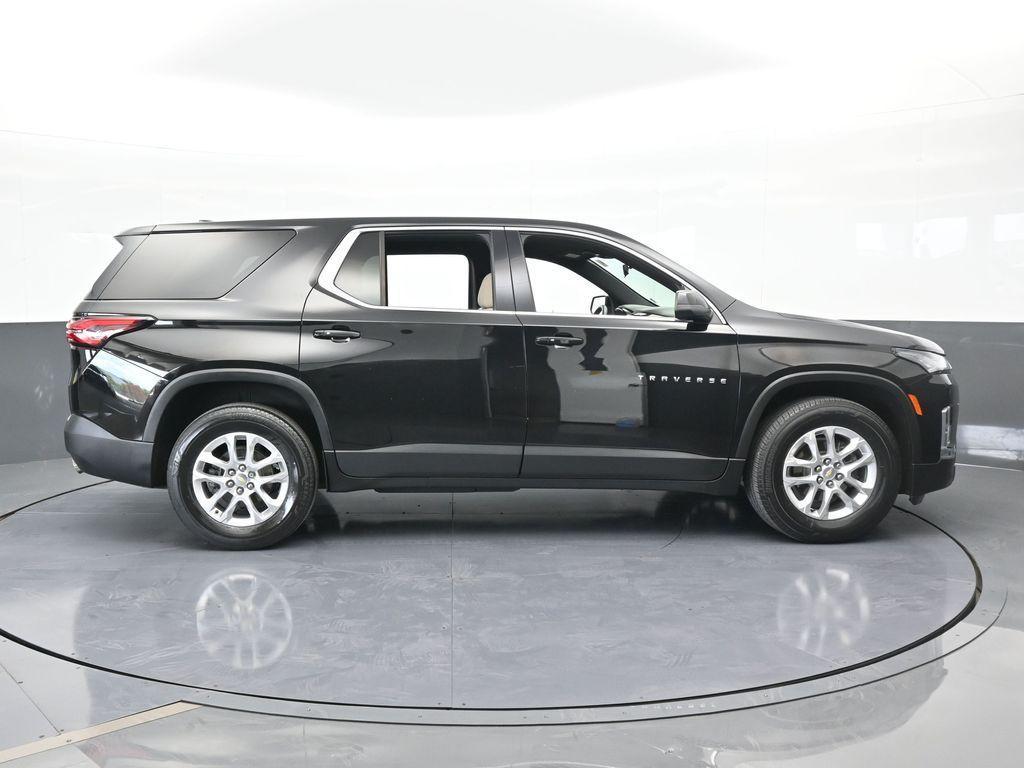 used 2022 Chevrolet Traverse car, priced at $24,350