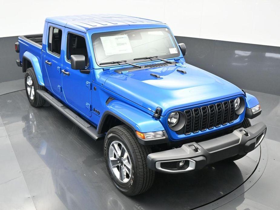 new 2024 Jeep Gladiator car, priced at $44,944