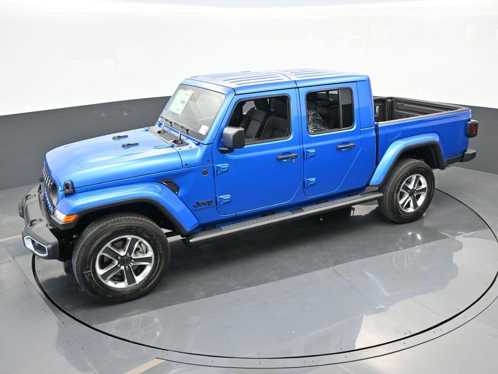 new 2024 Jeep Gladiator car, priced at $44,466