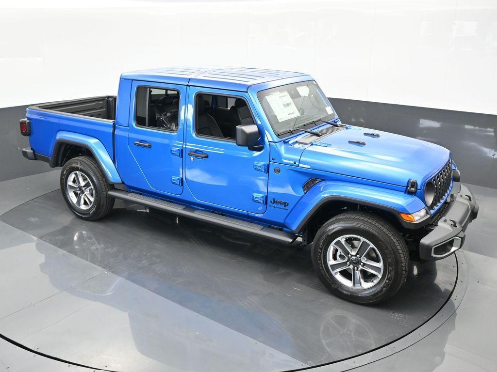 new 2024 Jeep Gladiator car, priced at $44,466