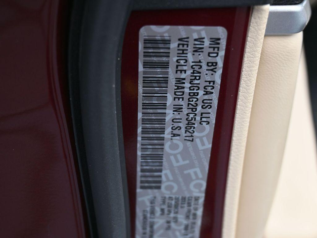 used 2023 Jeep Grand Cherokee car, priced at $28,750