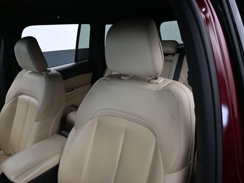 used 2023 Jeep Grand Cherokee car, priced at $28,750