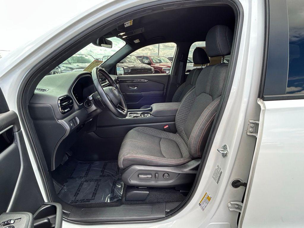 used 2023 Honda Pilot car, priced at $31,162