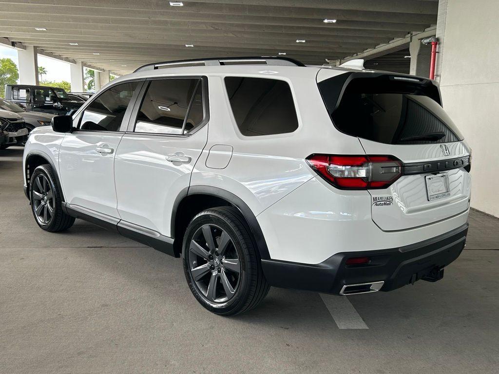 used 2023 Honda Pilot car, priced at $31,162