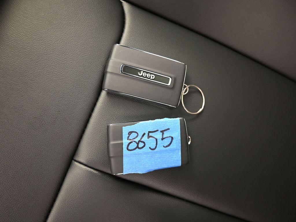 new 2025 Jeep Grand Cherokee L car