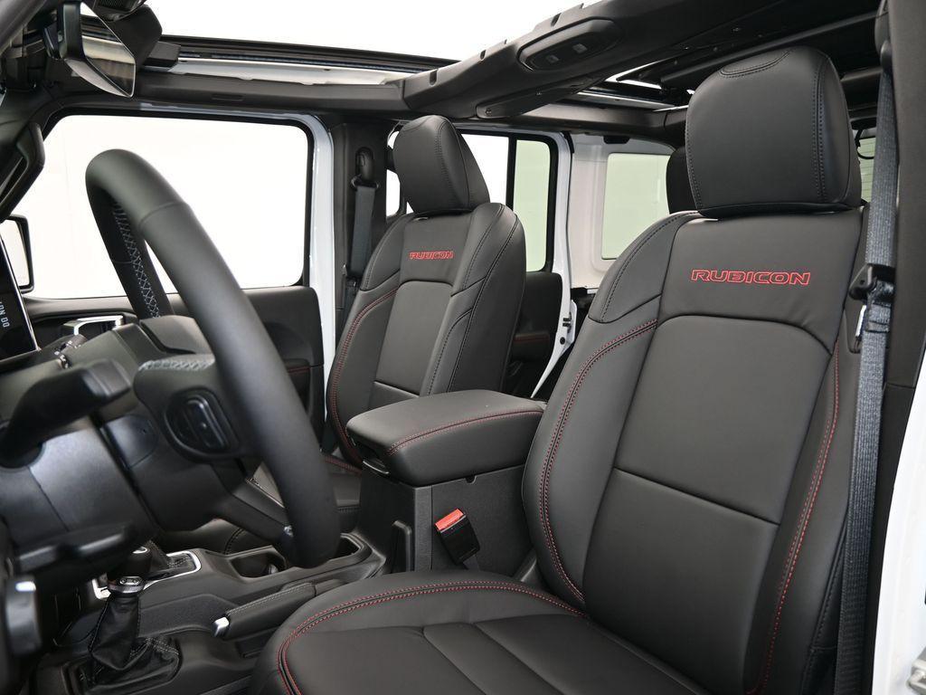 new 2025 Jeep Wrangler car