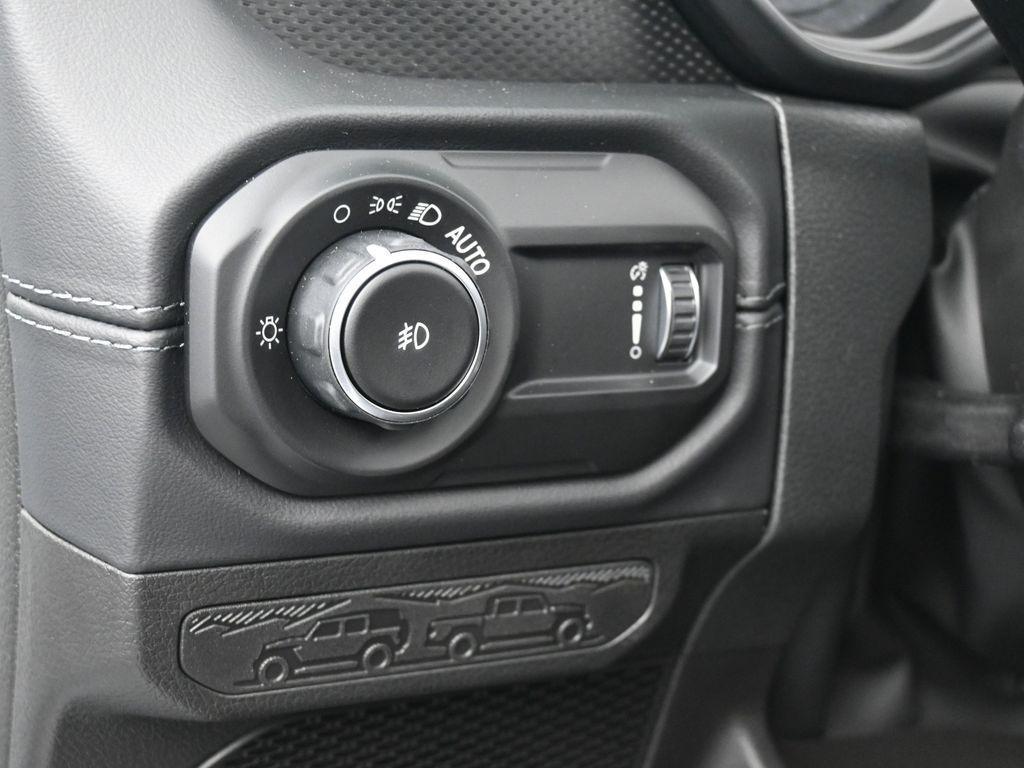 new 2025 Jeep Wrangler car