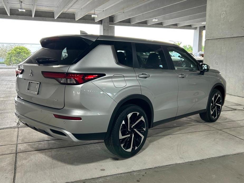 new 2024 Mitsubishi Outlander car, priced at $29,589