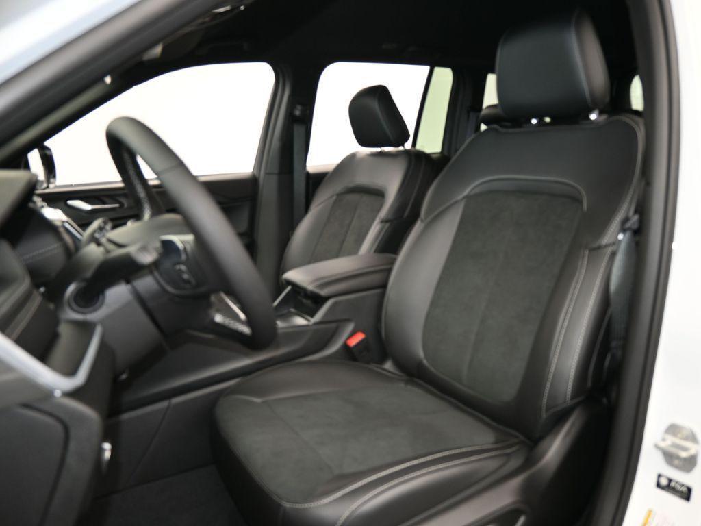 new 2025 Jeep Grand Cherokee car