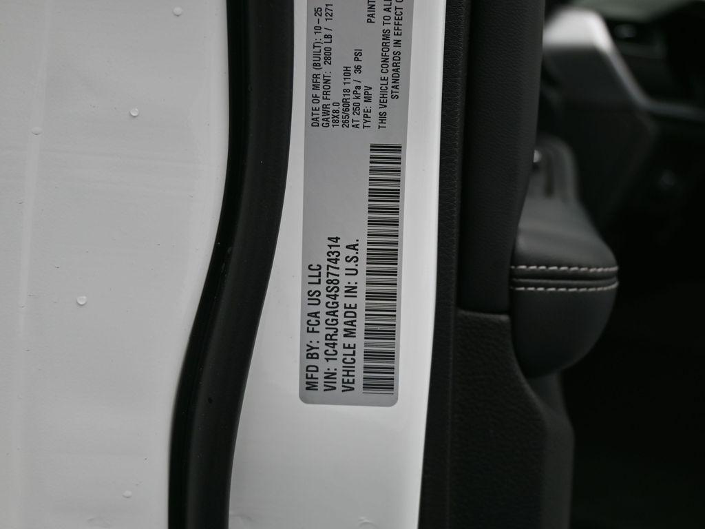 new 2025 Jeep Grand Cherokee car