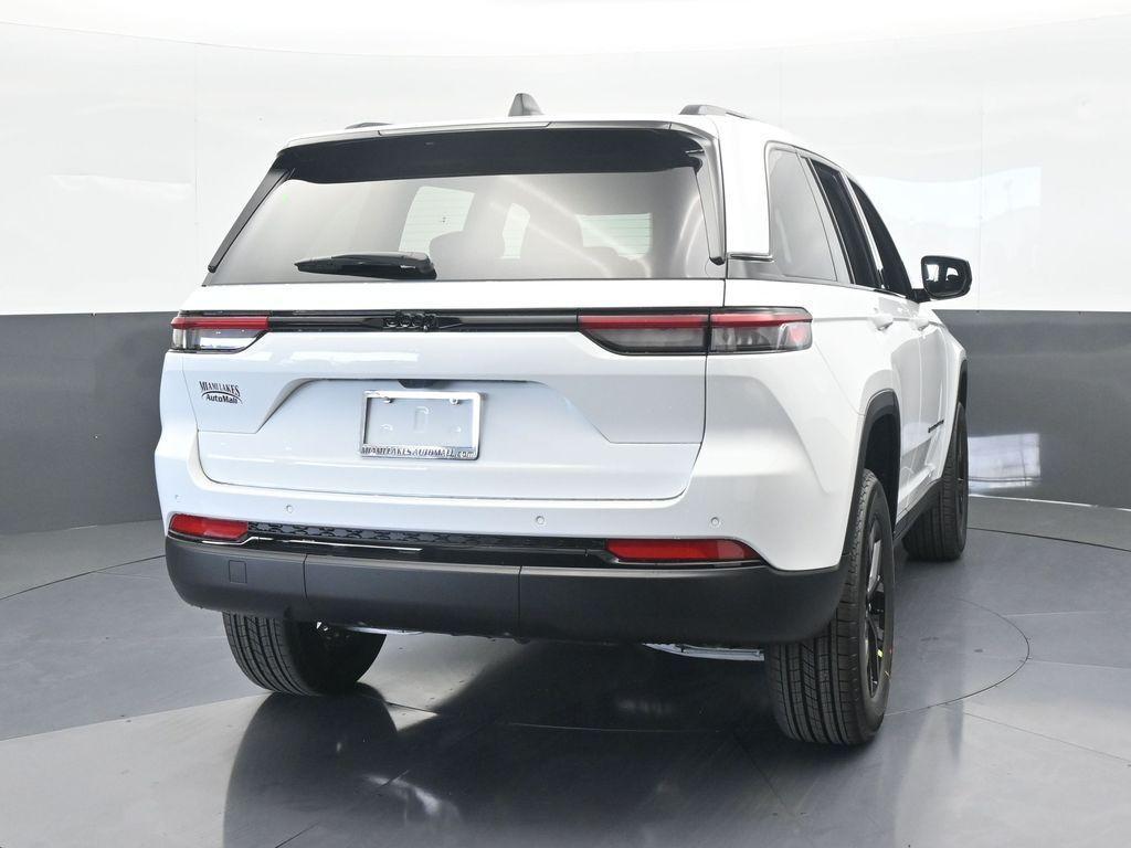 new 2025 Jeep Grand Cherokee car