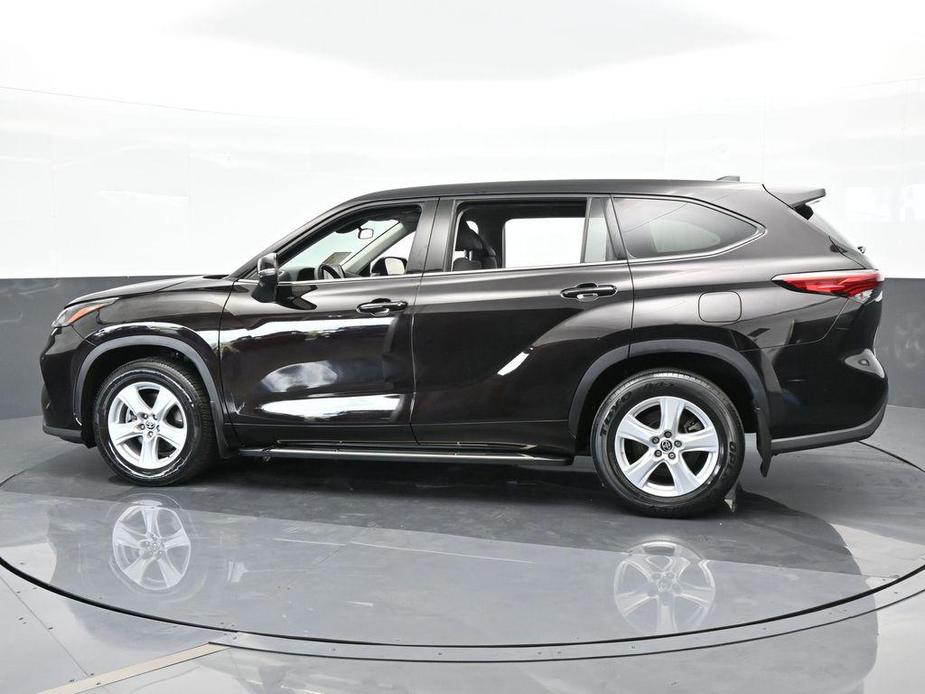 used 2022 Toyota Highlander car, priced at $26,598