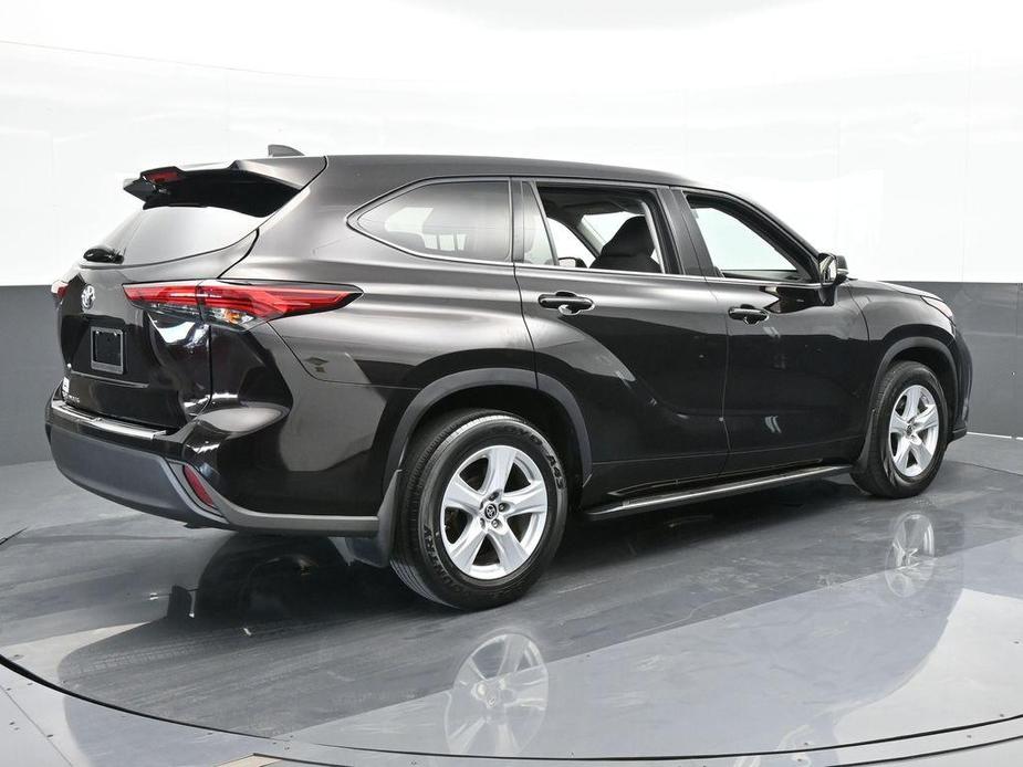 used 2022 Toyota Highlander car, priced at $26,598