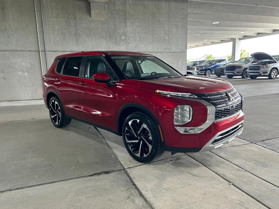 new 2024 Mitsubishi Outlander car, priced at $31,464