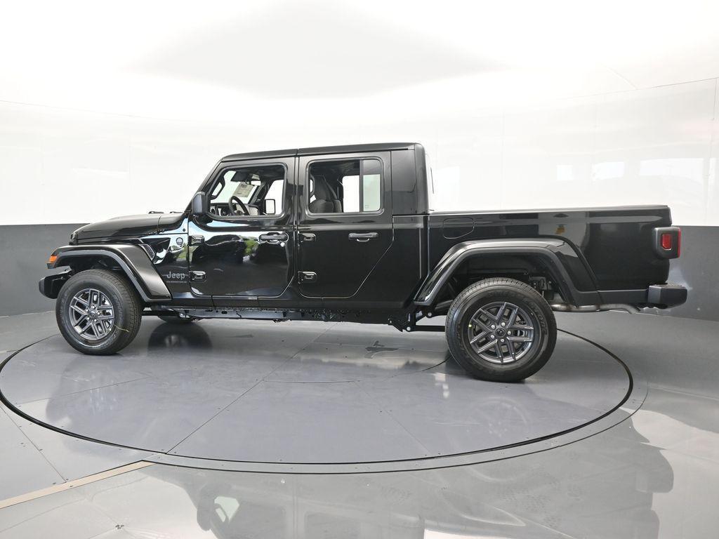 new 2025 Jeep Gladiator car