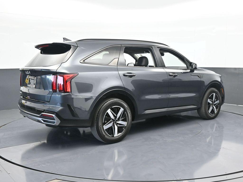 used 2023 Kia Sorento car, priced at $24,257