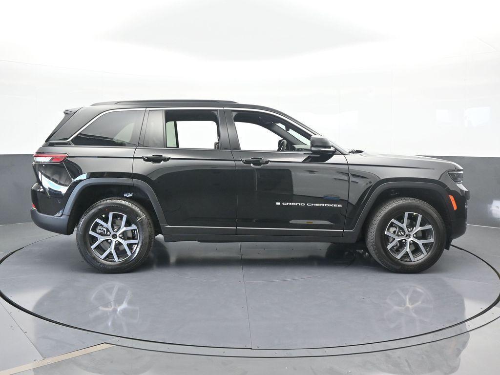 new 2025 Jeep Grand Cherokee car