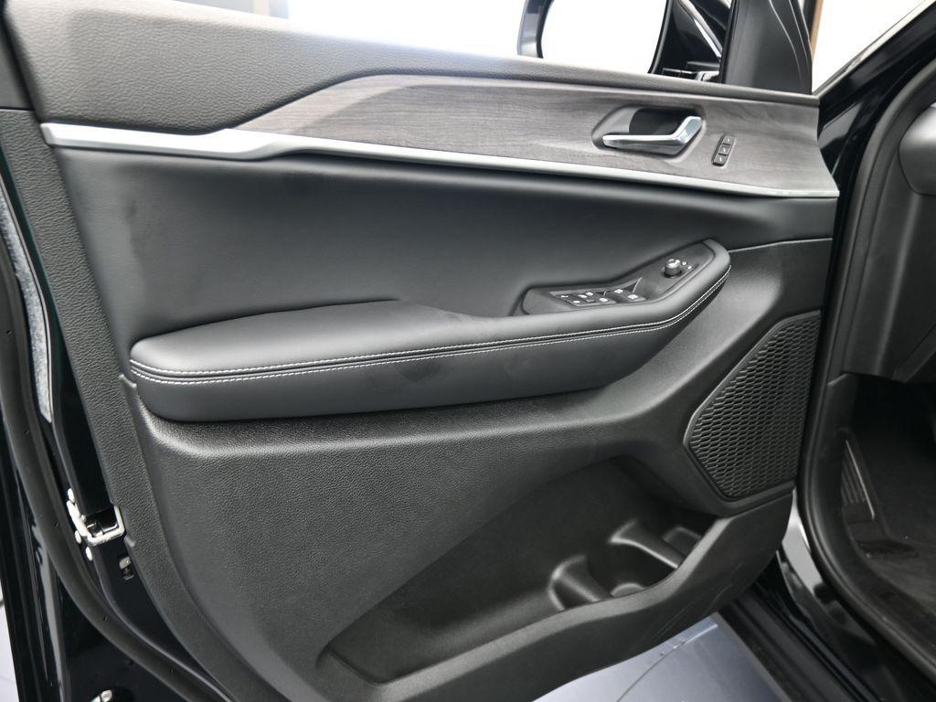 new 2025 Jeep Grand Cherokee car